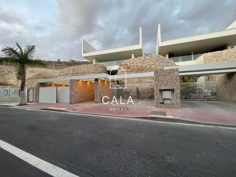 Villa for Sale in Costa Adeje, Tenerife 2