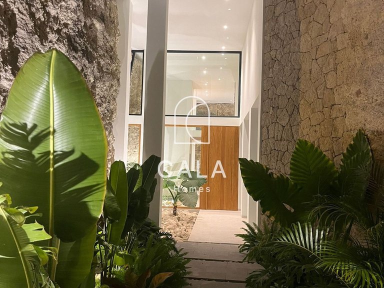 Villa for Sale in Costa Adeje, Tenerife 6