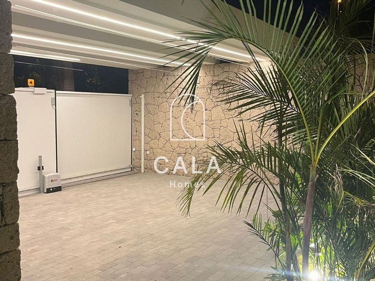 Villa for Sale in Costa Adeje, Tenerife 11