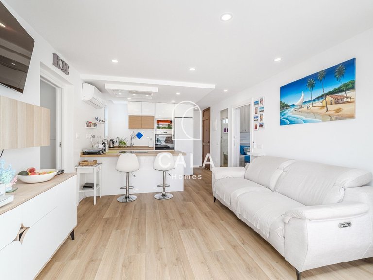Apartment for Sale in Playa De Las Américas, Tenerife 1