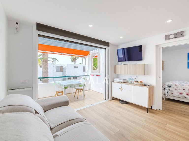 Apartment for Sale in Playa De Las Américas, Tenerife 5