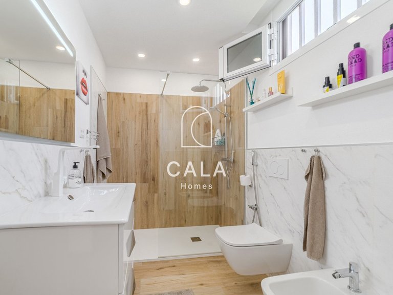 Apartment for Sale in Playa De Las Américas, Tenerife 8