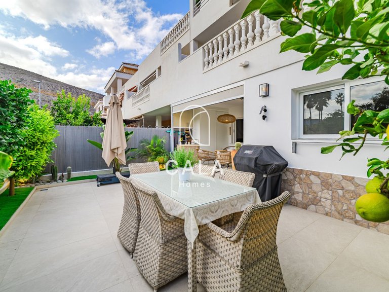 Apartment for Sale in Playa De Los Cristianos, Tenerife 3