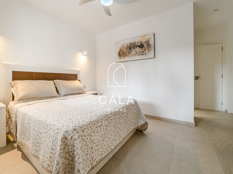 Apartment for Sale in Playa De Los Cristianos, Tenerife 8