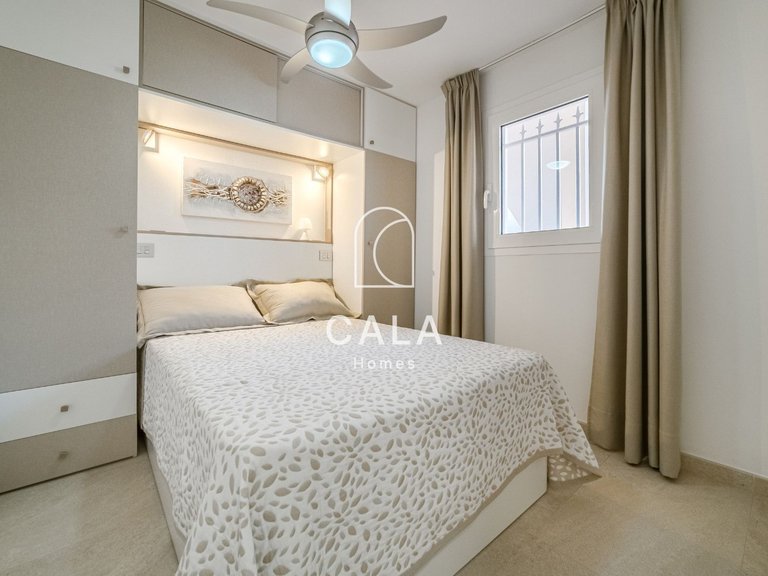 Apartment for Sale in Playa De Los Cristianos, Tenerife 11