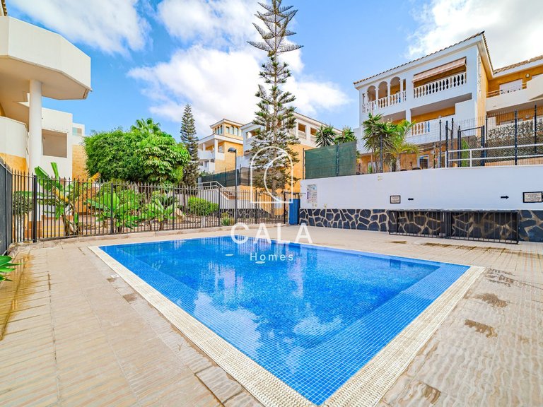 Apartment for Sale in Playa De Los Cristianos, Tenerife 25