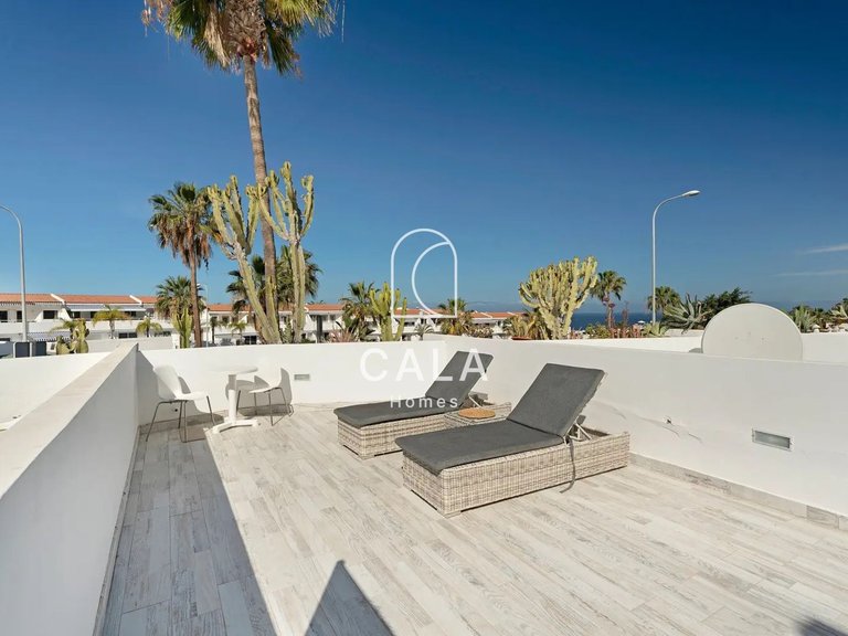 Apartment for Sale in San Eugenio Alto, Tenerife 1