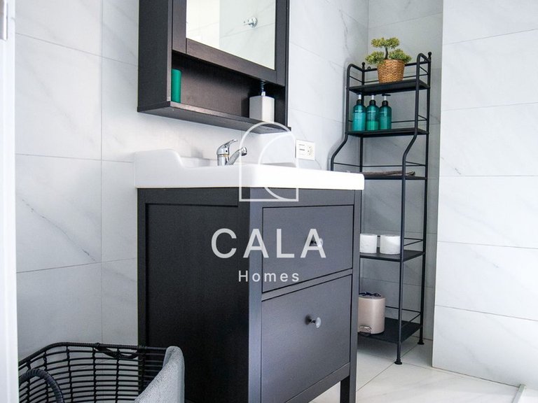 Apartment for Sale in Playa De Las Américas, Tenerife 11