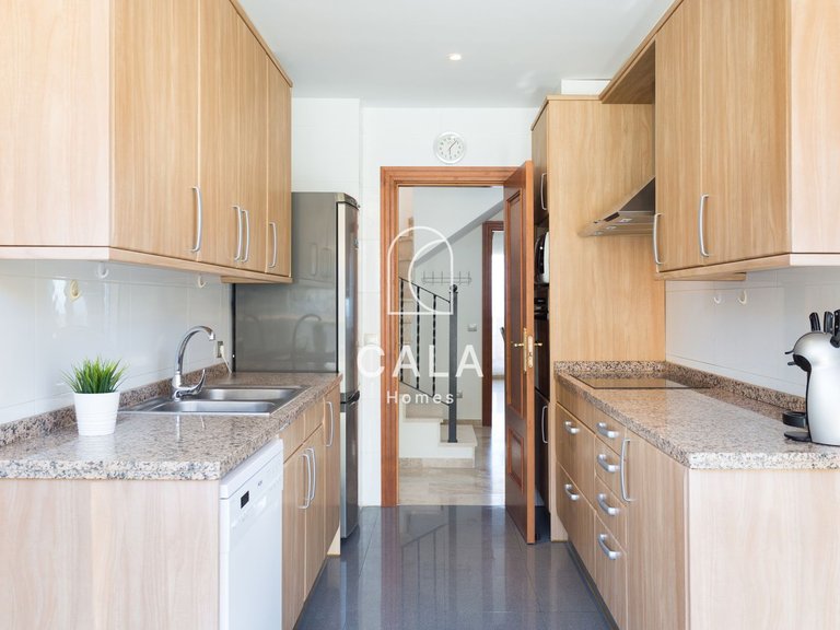 Town House for Sale in Puerto De Santiago, Tenerife 9