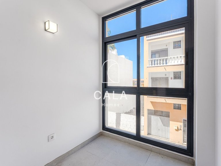 Apartment for Sale in Playa San Juan, Tenerife 11