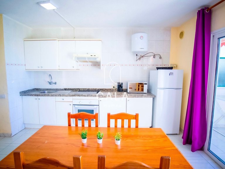 Apartment for Sale in Playa De Los Cristianos, Tenerife 5