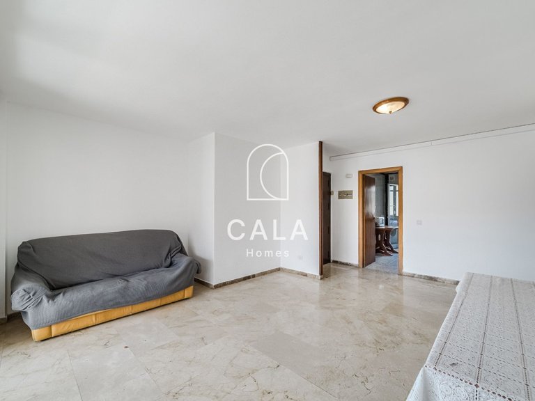 Apartment for Sale in Playa De Los Cristianos, Tenerife 7