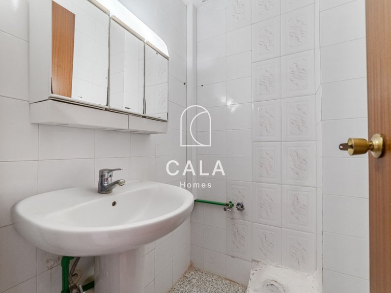 Apartment for Sale in Playa De Los Cristianos, Tenerife 17