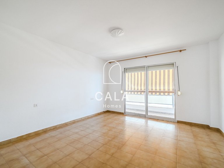 Apartment for Sale in Playa De Los Cristianos, Tenerife 9