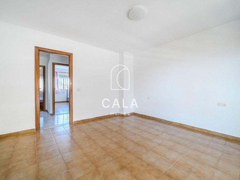 Apartment for Sale in Playa De Los Cristianos, Tenerife 10