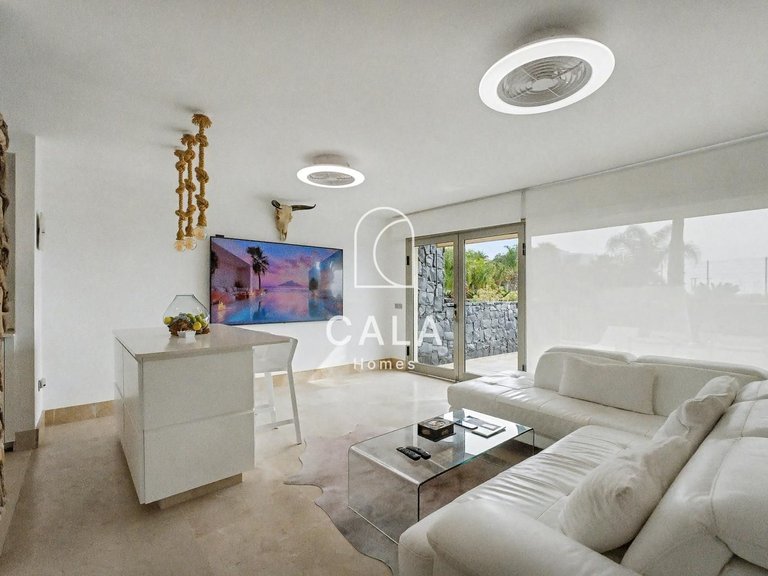 Villa for Sale in Amarilla Golf, Tenerife 4