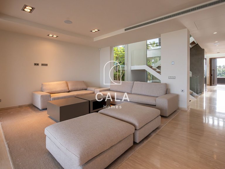 Villa for Sale in La Caleta, Tenerife 11