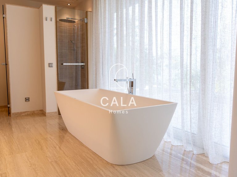 Villa for Sale in La Caleta, Tenerife 32