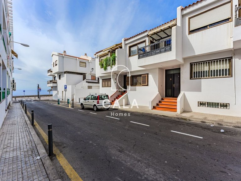 Town House for Sale in Playa San Juan, Tenerife 25