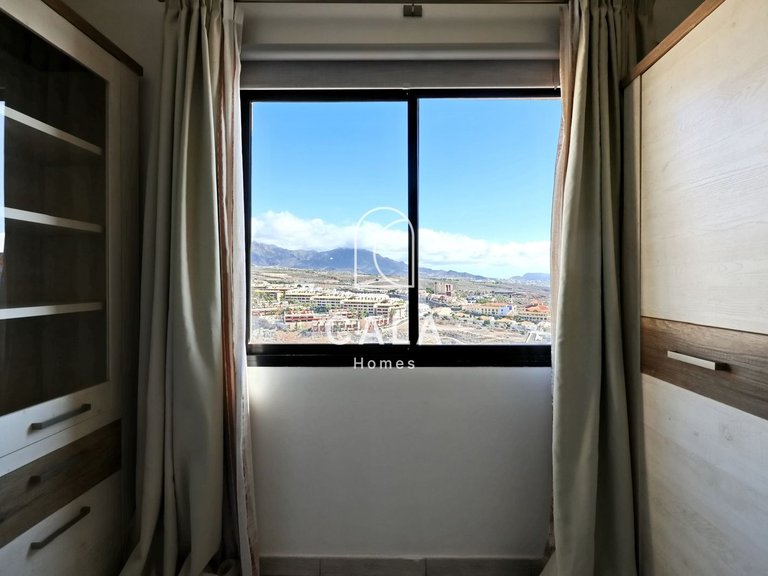 Apartment for Sale in Playa Paraíso, Tenerife 16