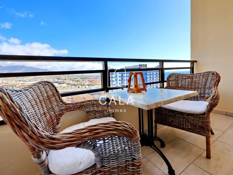 Apartment for Sale in Playa Paraíso, Tenerife 2