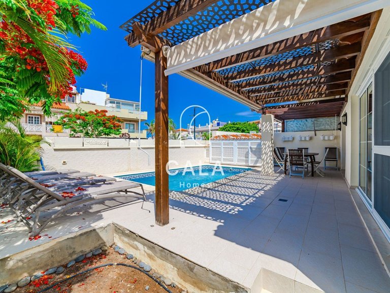 Villa for Sale in La Caleta, Tenerife 6