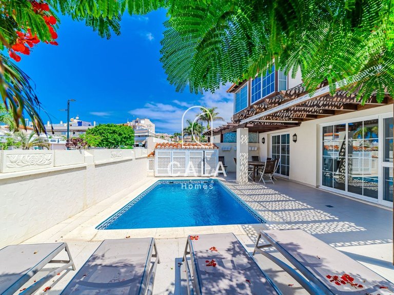 Villa for Sale in La Caleta, Tenerife 1
