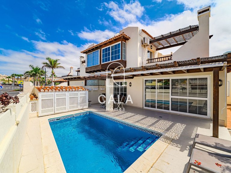 Villa for Sale in La Caleta, Tenerife 5