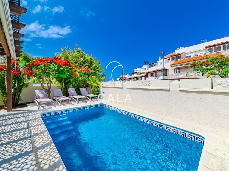 Villa for Sale in La Caleta, Tenerife 3