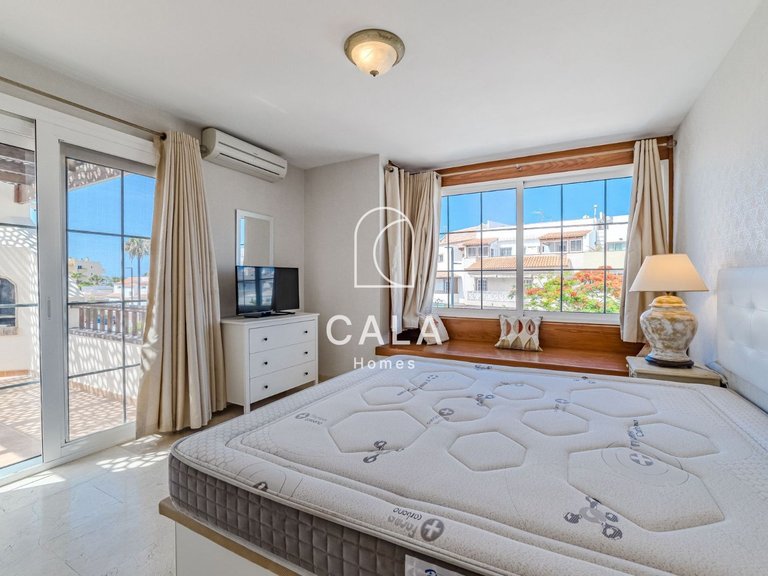 Villa for Sale in La Caleta, Tenerife 23