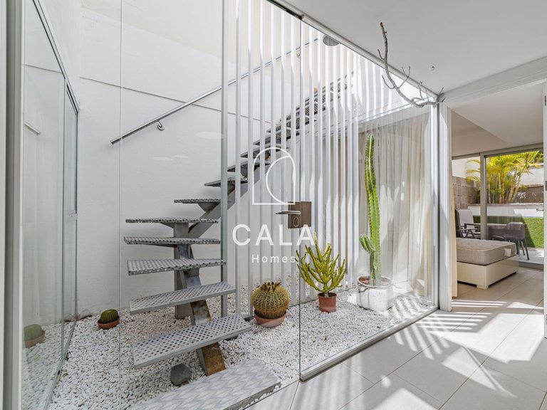 Villa for Sale in La Caleta, Tenerife 34