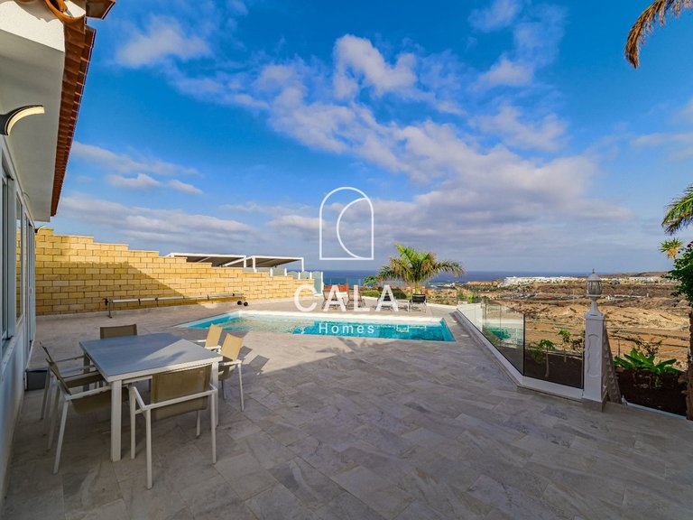 Villa for Sale in Costa Adeje, Tenerife 4