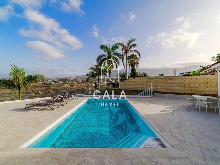 Villa for Sale in Costa Adeje, Tenerife 3