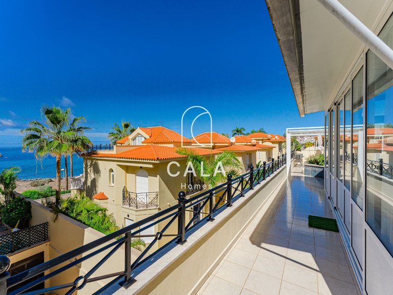 Villa for Sale in Playa De Los Cristianos, Tenerife 5