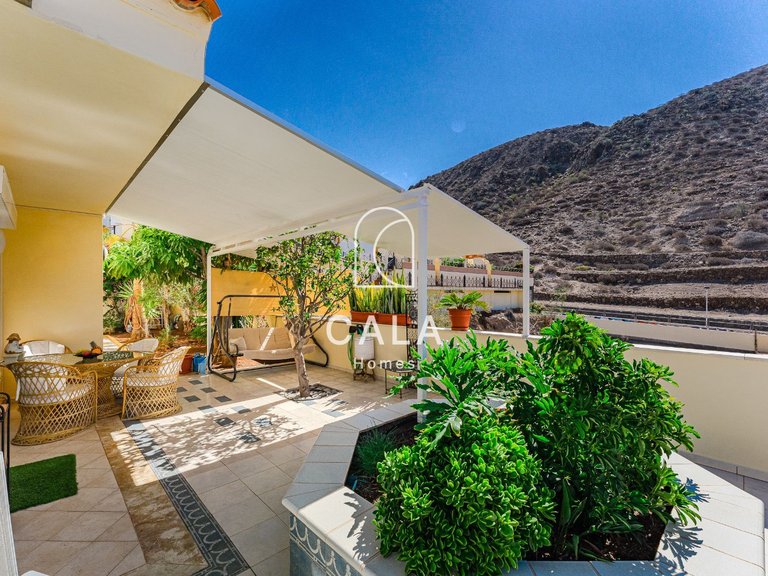 Villa for Sale in Playa De Los Cristianos, Tenerife 7