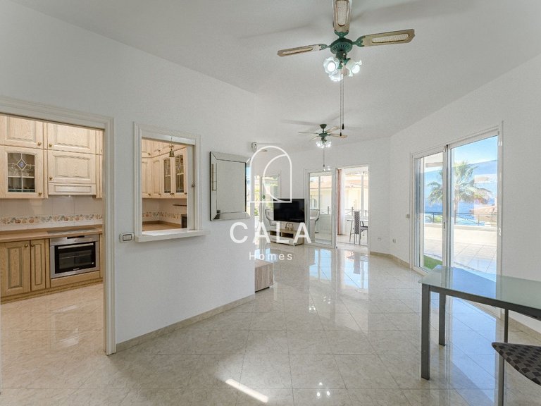 Villa for Sale in Playa De Los Cristianos, Tenerife 17