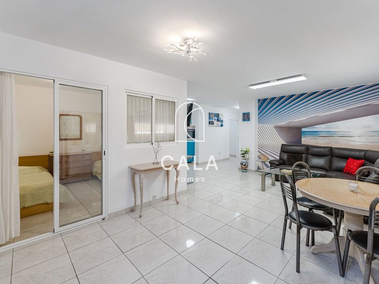 Villa for Sale in Playa De Los Cristianos, Tenerife 39