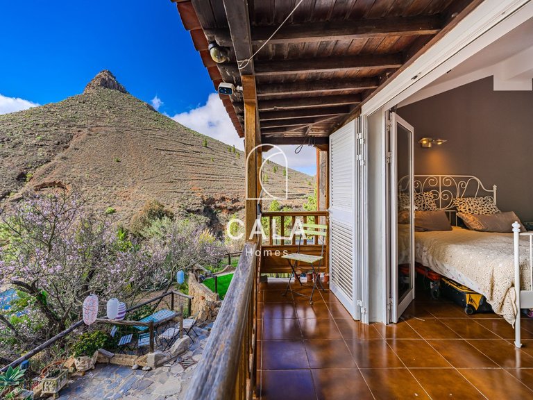 Villa for Sale in Vilaflor, Tenerife 28