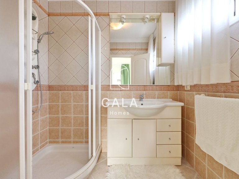 Villa for Sale in Callao Salvaje, Tenerife 35