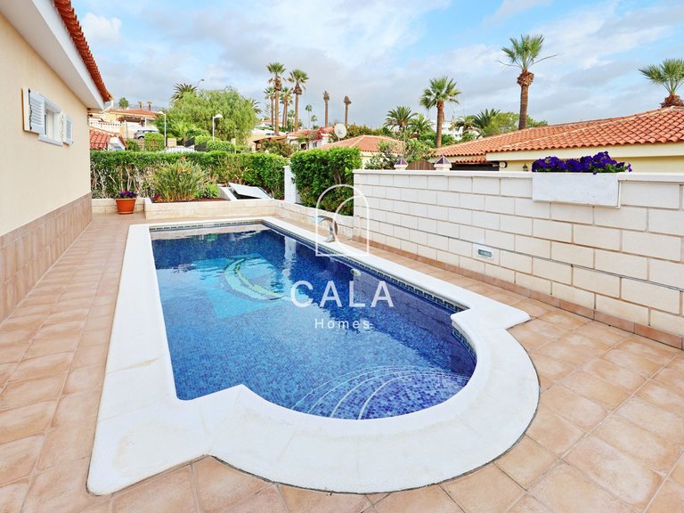 Villa for Sale in Callao Salvaje, Tenerife 2