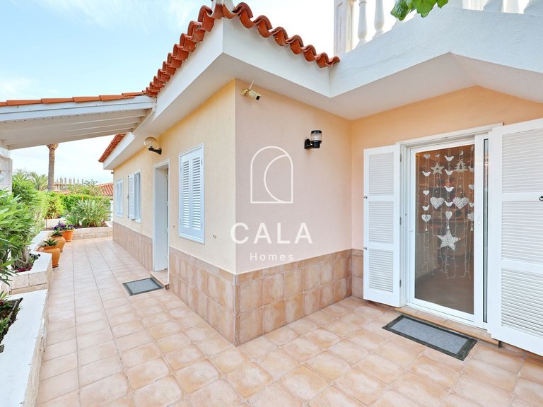 Villa for Sale in Callao Salvaje, Tenerife 6