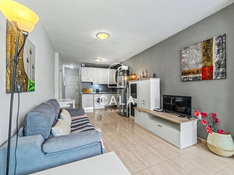 Apartment for Sale in Playa De Los Cristianos, Tenerife 3