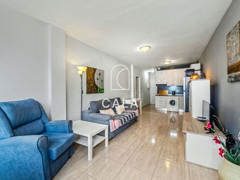 Apartment for Sale in Playa De Los Cristianos, Tenerife 5