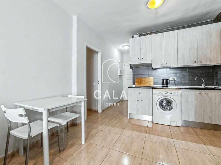 Apartment for Sale in Playa De Los Cristianos, Tenerife 6