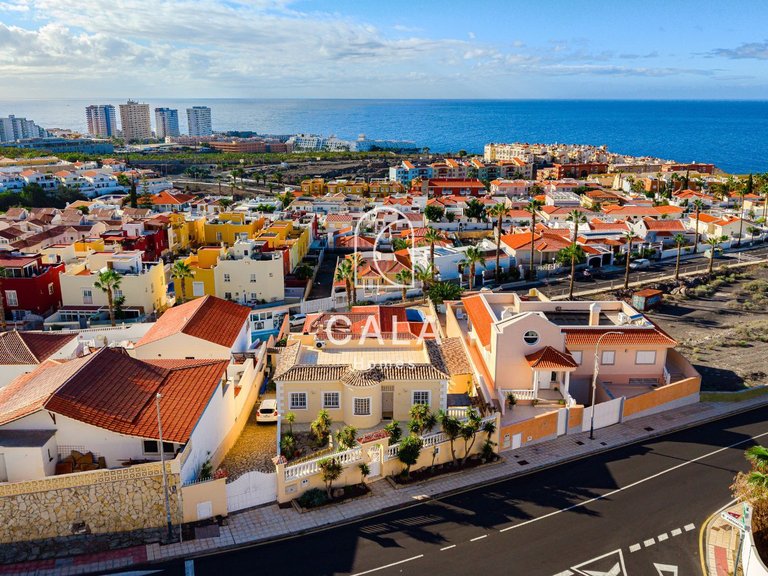 Villa for Sale in Callao Salvaje, Tenerife 45