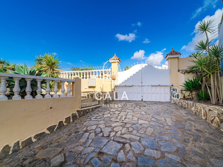 Villa for Sale in Callao Salvaje, Tenerife 7