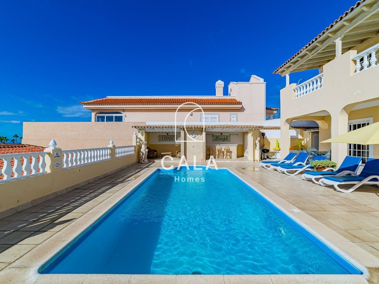Villa for Sale in Callao Salvaje, Tenerife 5