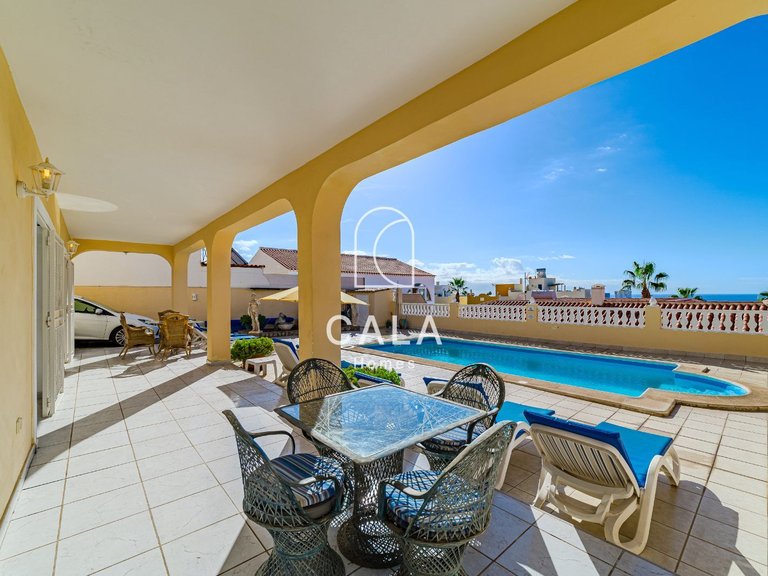 Villa for Sale in Callao Salvaje, Tenerife 4