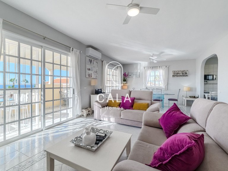 Villa for Sale in Callao Salvaje, Tenerife 11