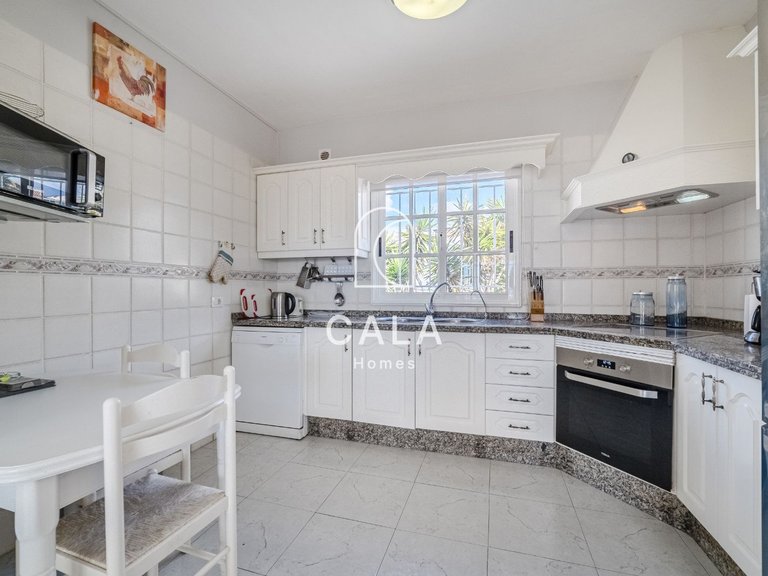 Villa for Sale in Callao Salvaje, Tenerife 13